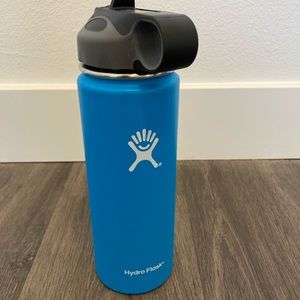 Hydro flask water bottle